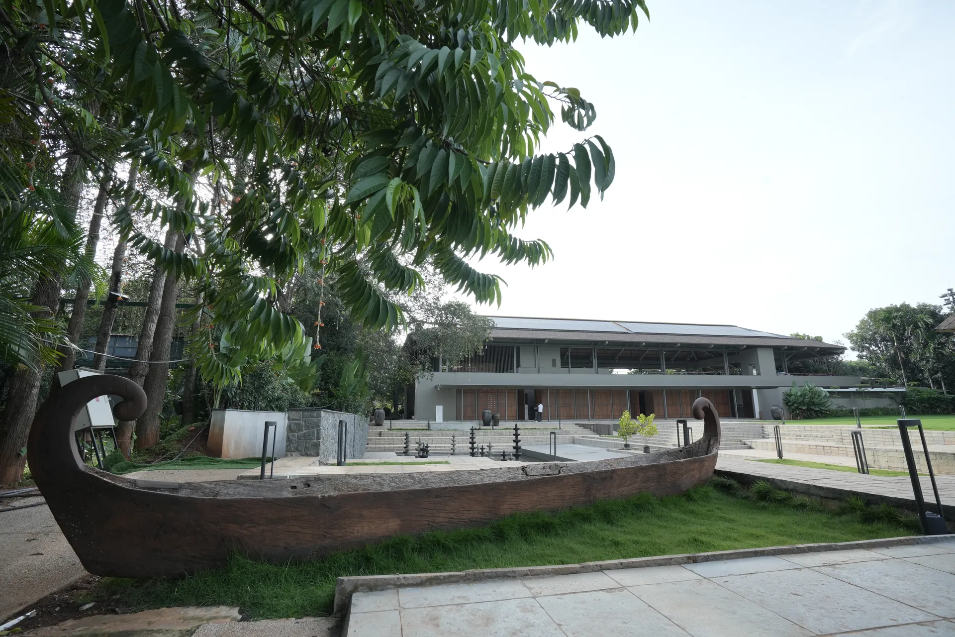 Nature Knots exterior view